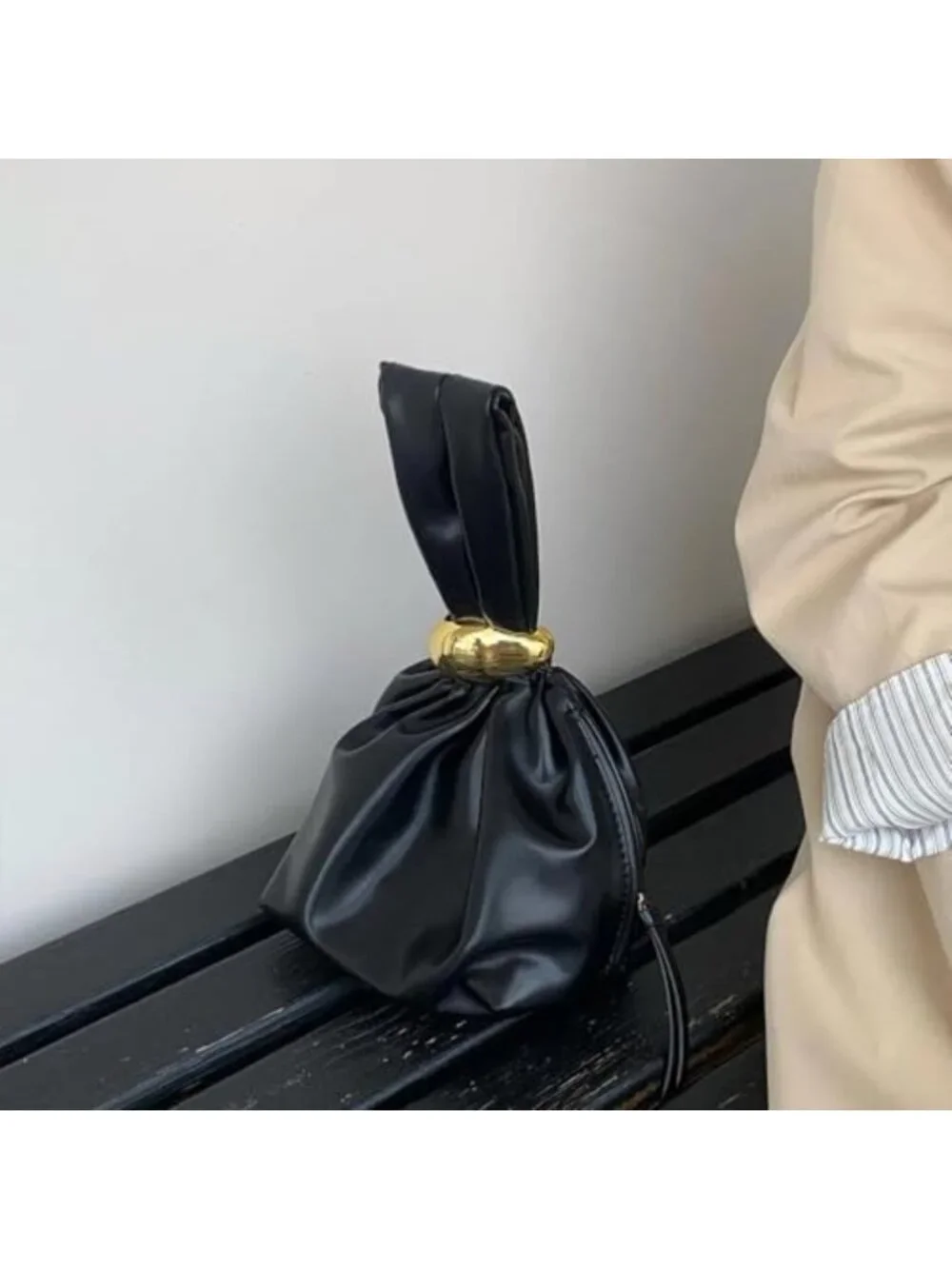 Chic Small PU Wristlet Purse for Women with Gold Accents & Stylish Earring